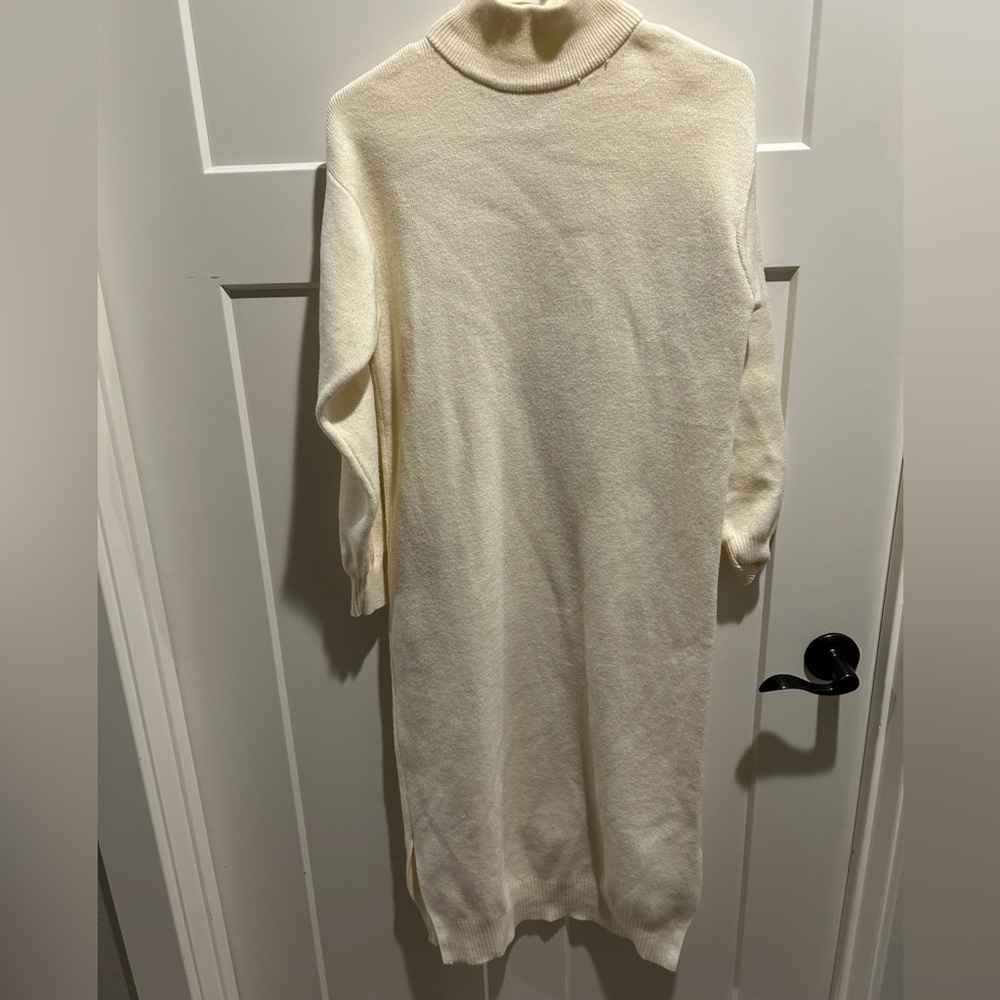Elegant Cream Long Sleeve Dress